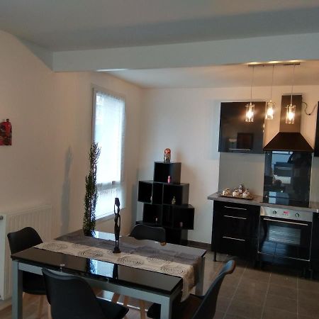 Saint Denis Appartement 2 Chambres Avec Parking Dış mekan fotoğraf